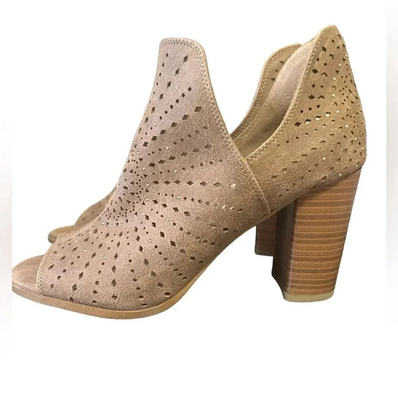 Fergalicious Shootie Boots Peep Toe Tan Suede Ankle Boots Size 9 - Picture 6 of 6